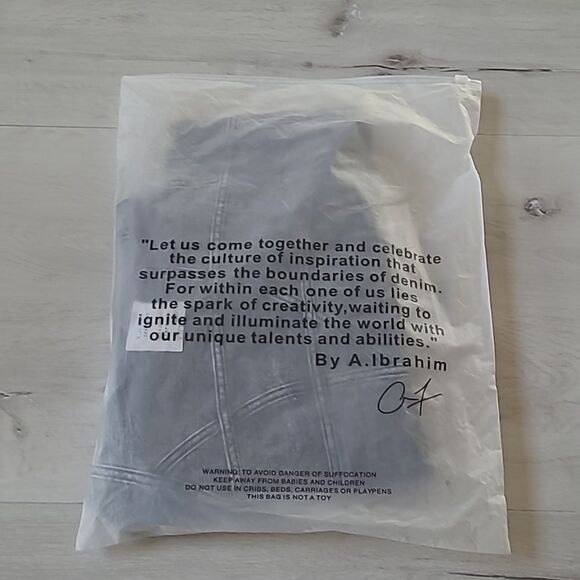 VALABASAS “STREAK" GREY WASH STACKED FLARE JEAN size 34 NWT in packaging - Picture 6 of 7